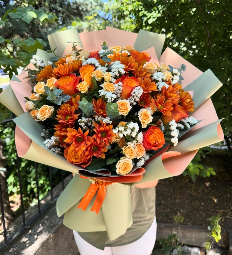 Turuncu Güller Ve Kasımpatı Buketi